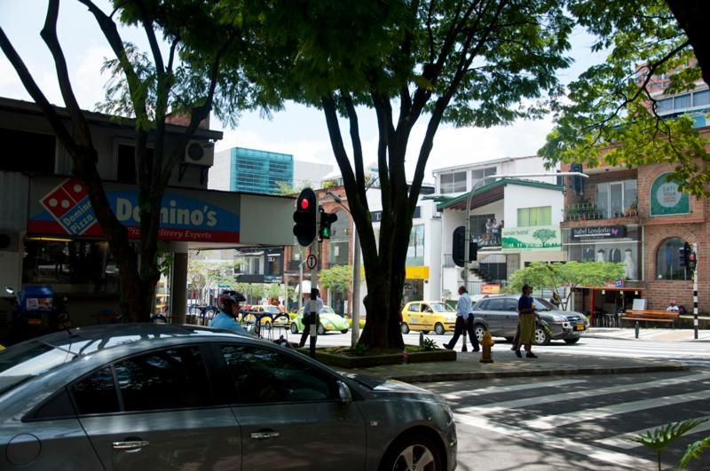 Saman Hostel Medellin Luaran gambar