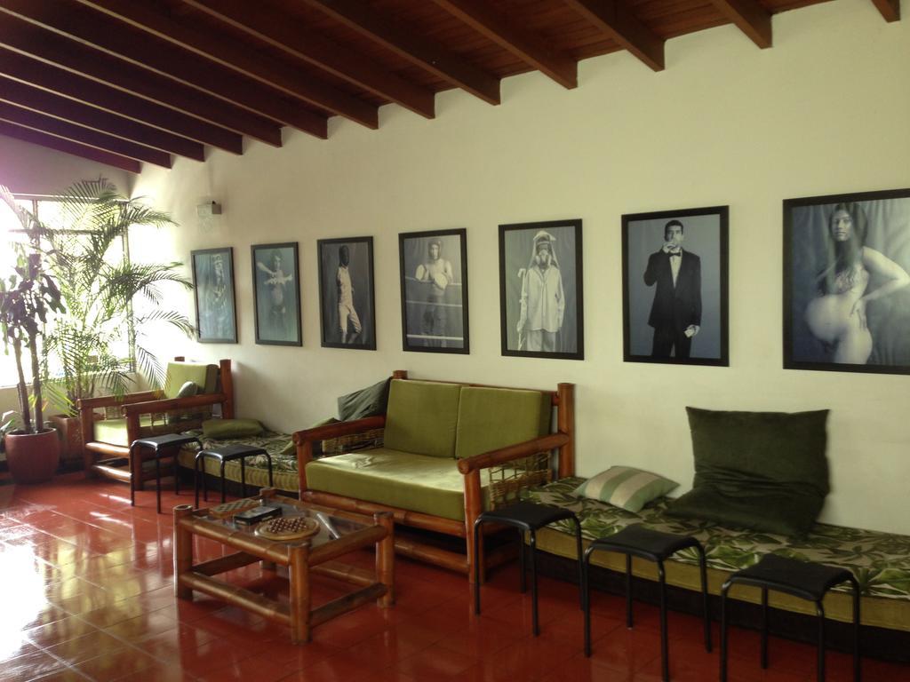 Saman Hostel Medellin Luaran gambar