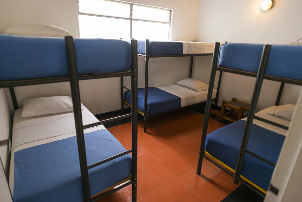 Saman Hostel Medellin Luaran gambar