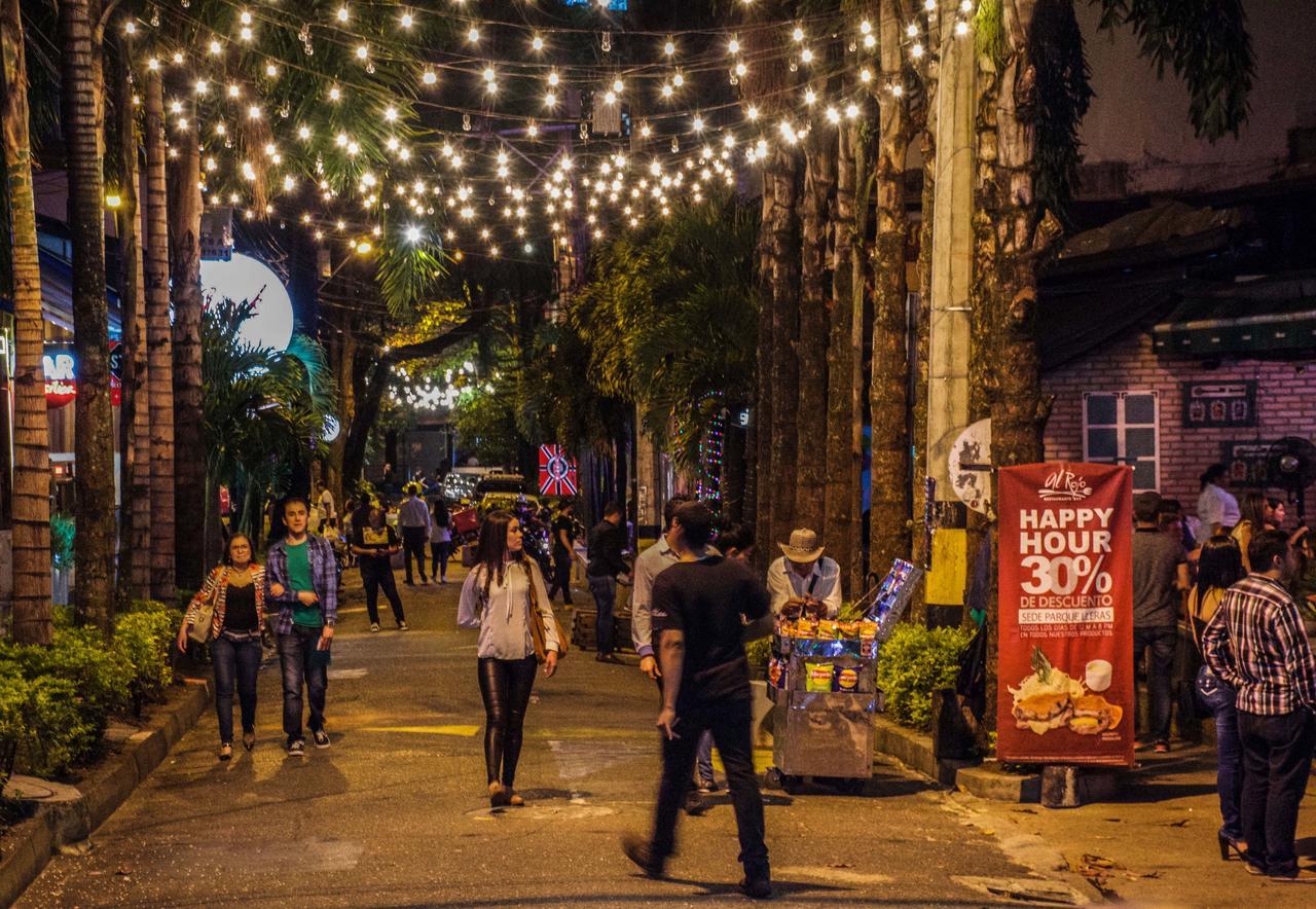 Saman Hostel Medellin Luaran gambar