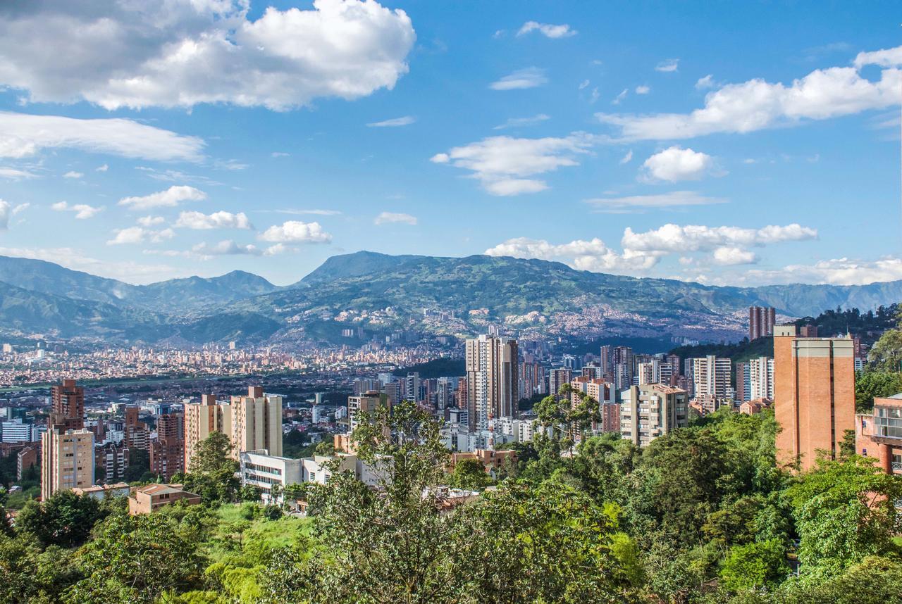 Saman Hostel Medellin Luaran gambar